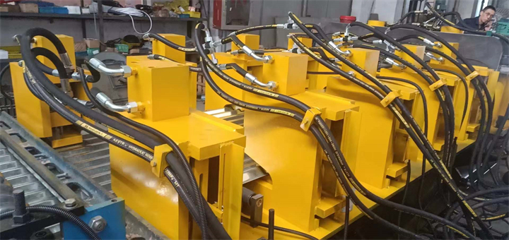 Stepless quick adjustment CZU steel equipment