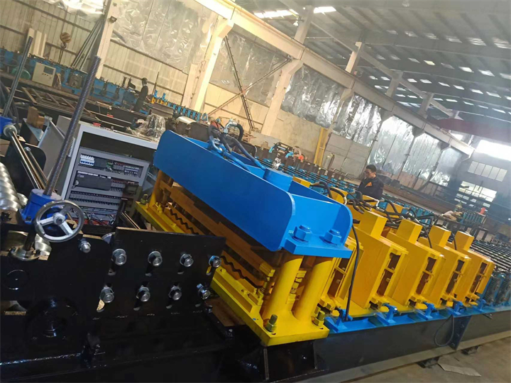 Storage shelf equipment