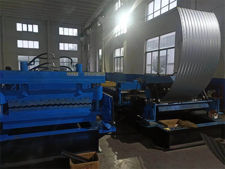 Seismic support forming machine